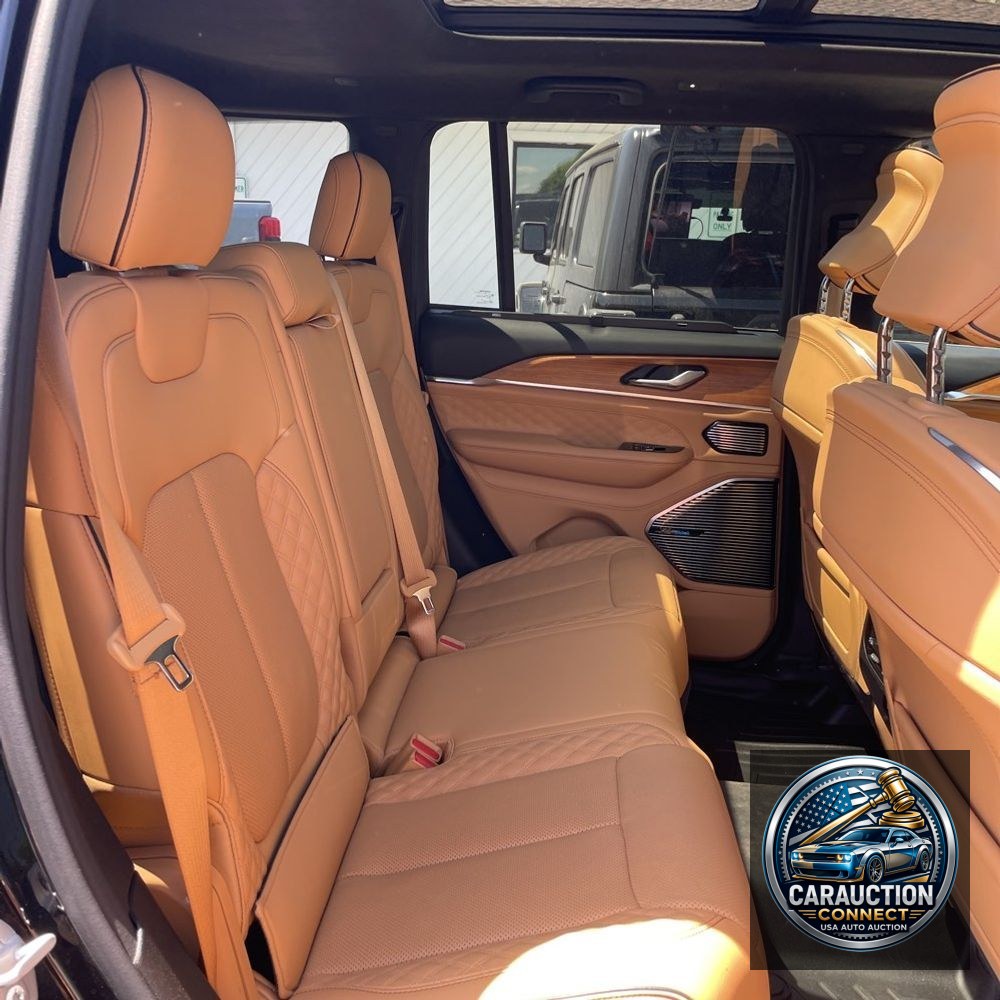 2022 Jeep Grand Cherokee Summit Reserve