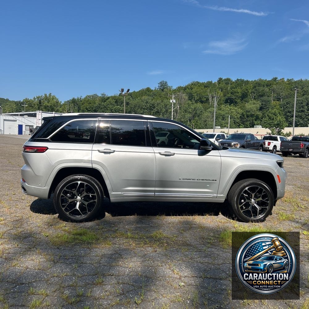 2022 Jeep Grand Cherokee Summit Reserve