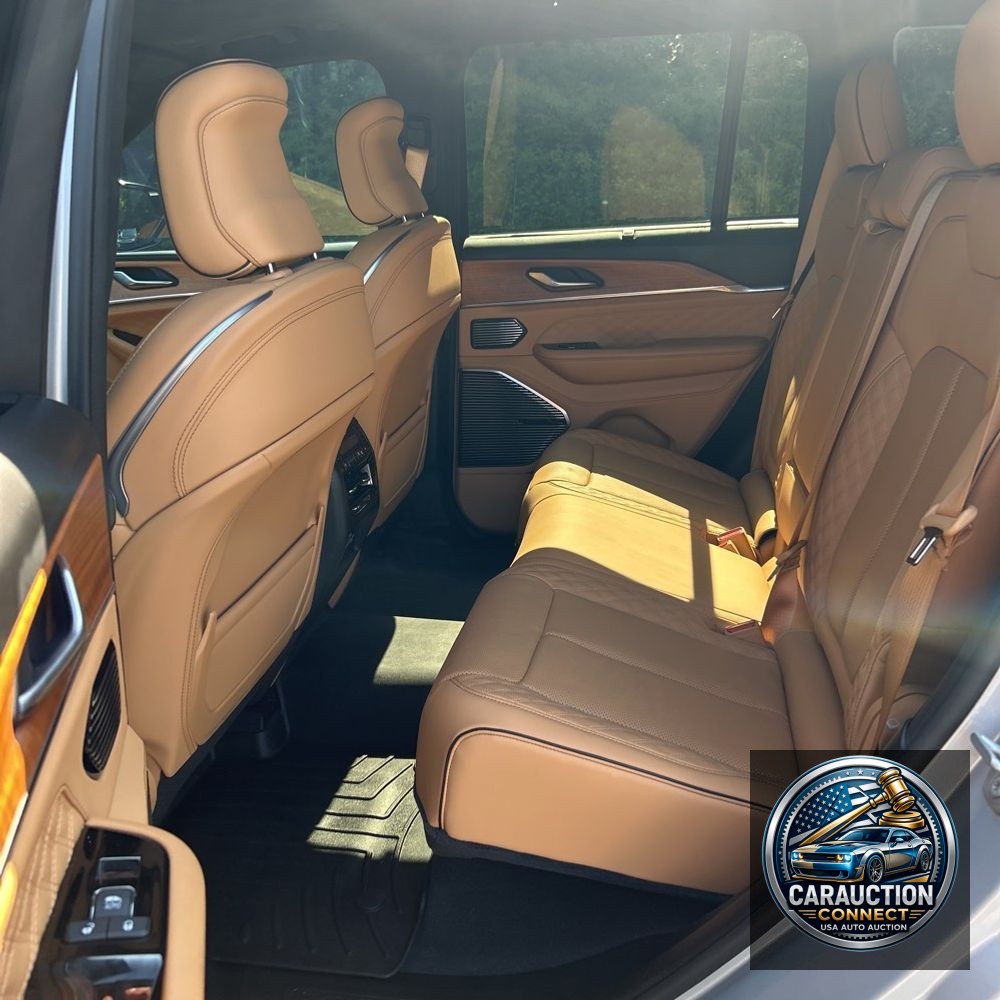 2022 Jeep Grand Cherokee Summit Reserve