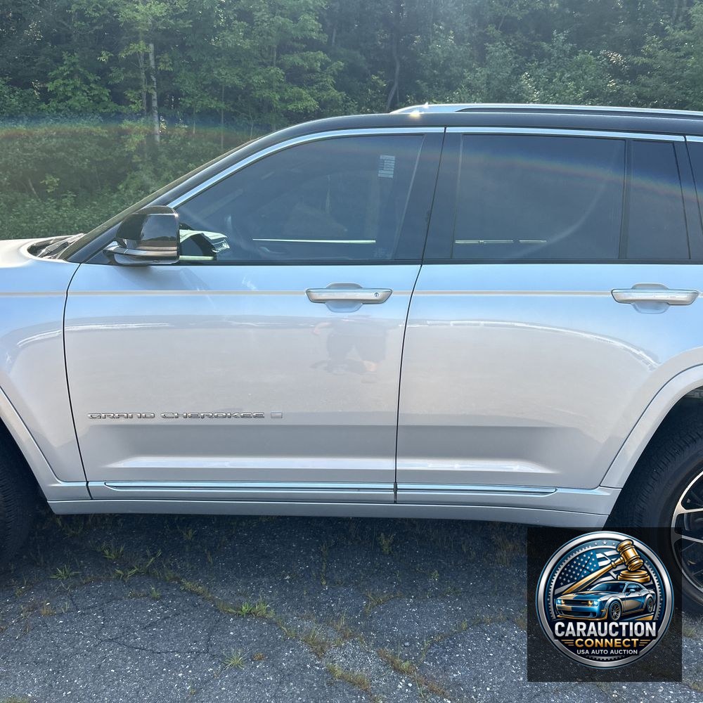2022 Jeep Grand Cherokee Summit Reserve