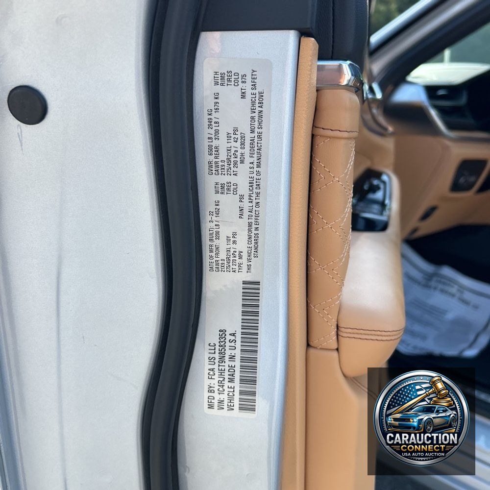 2022 Jeep Grand Cherokee Summit Reserve