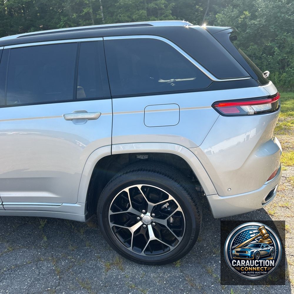 2022 Jeep Grand Cherokee Summit Reserve
