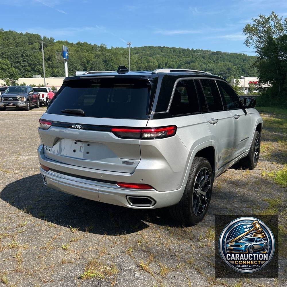 2022 Jeep Grand Cherokee Summit Reserve