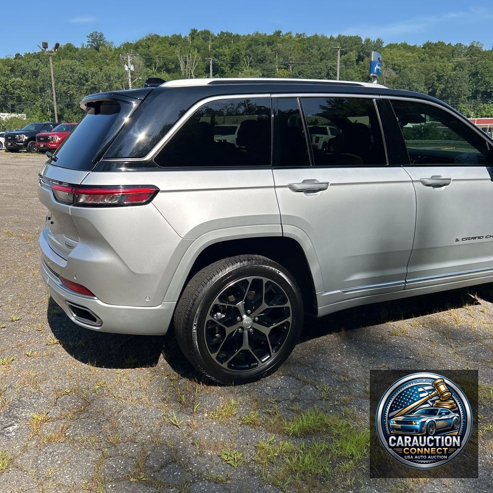2022 Jeep Grand Cherokee Summit Reserve