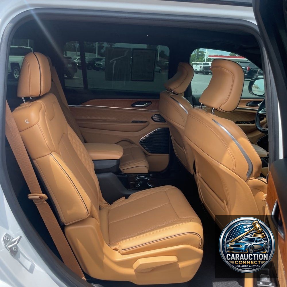 2023 Jeep Grand Cherokee L Summit Reserve