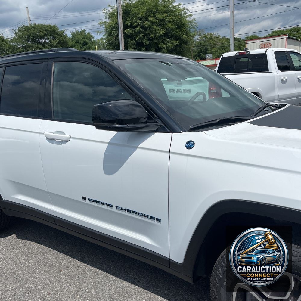 2023 Jeep Grand Cherokee Trailhawk 4xe