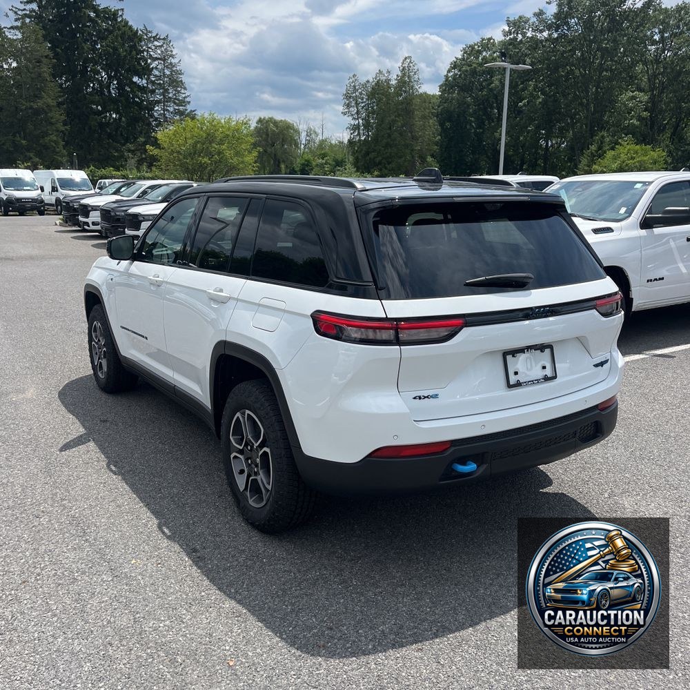 2023 Jeep Grand Cherokee Trailhawk 4xe