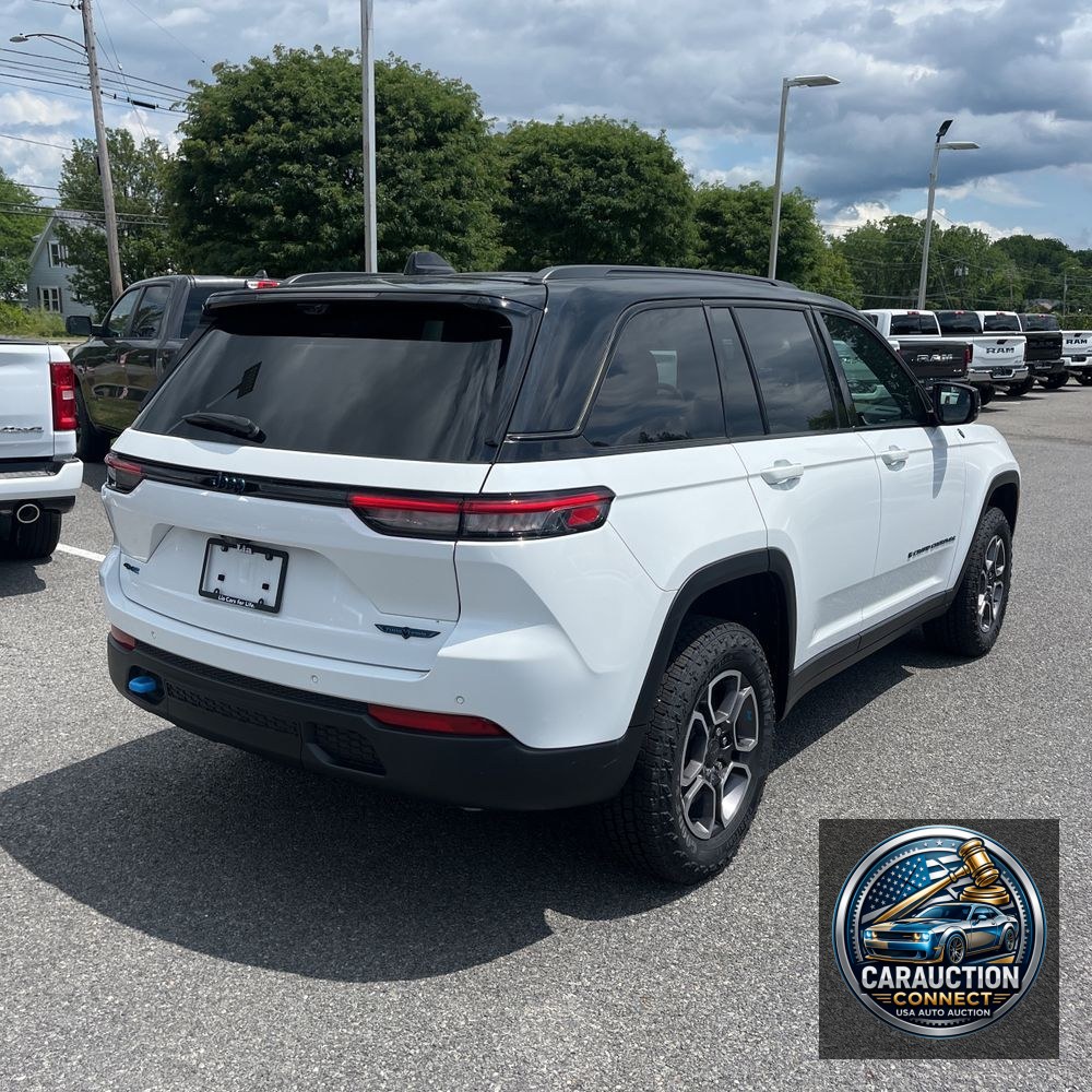 2023 Jeep Grand Cherokee Trailhawk 4xe