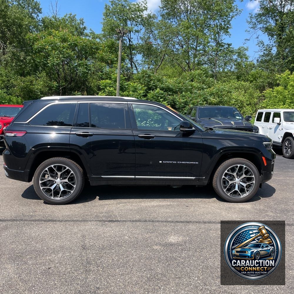 2023 Jeep Grand Cherokee Summit 4XE 4D SUV 4WD