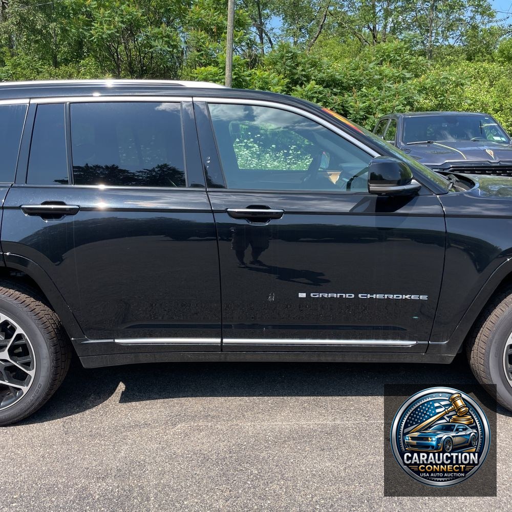 2023 Jeep Grand Cherokee Summit 4XE 4D SUV 4WD