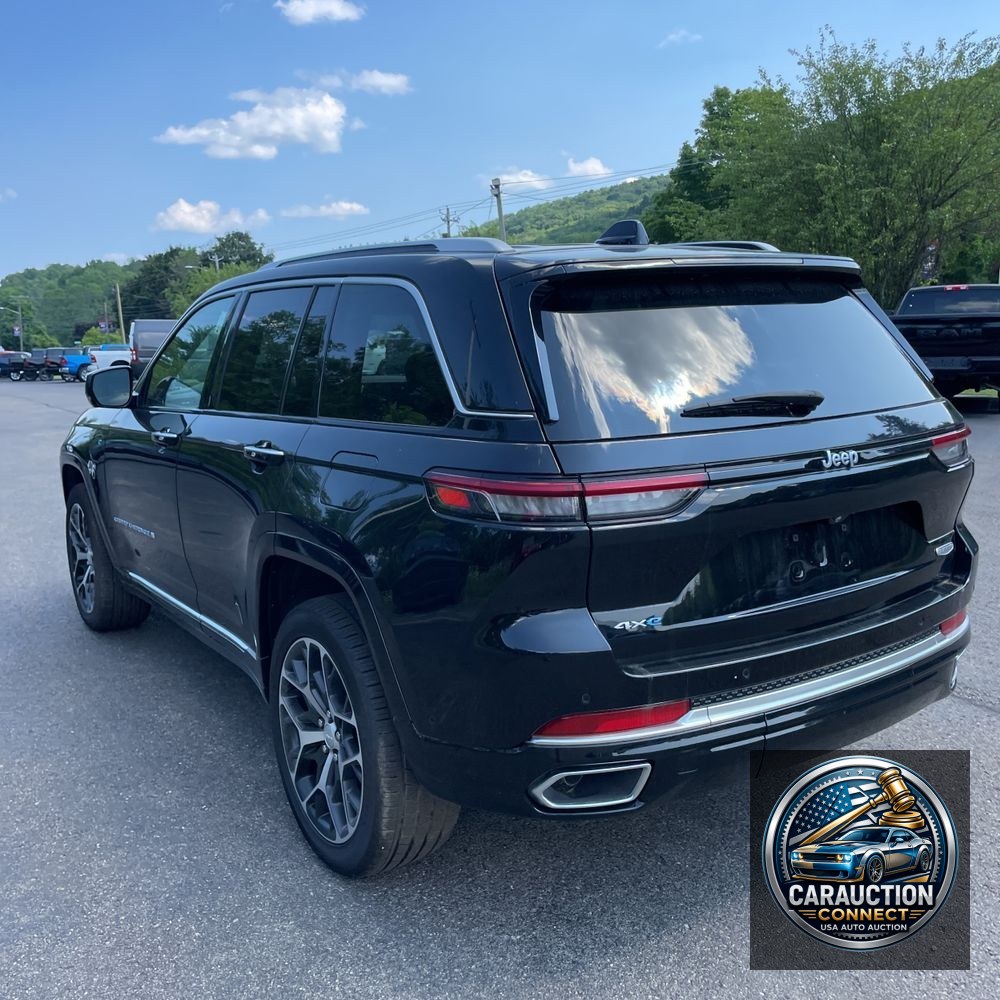 2023 Jeep Grand Cherokee Summit 4XE 4D SUV 4WD