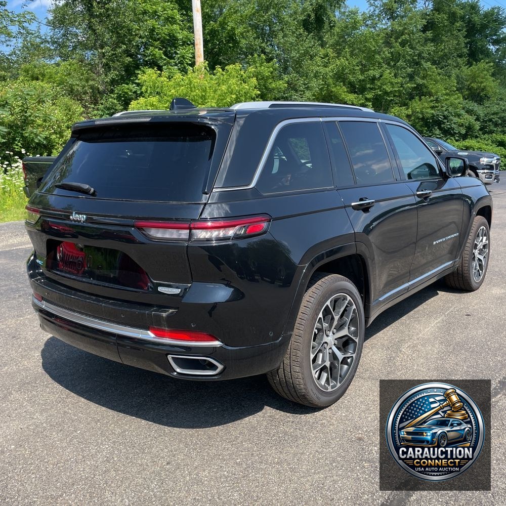 2023 Jeep Grand Cherokee Summit 4XE 4D SUV 4WD