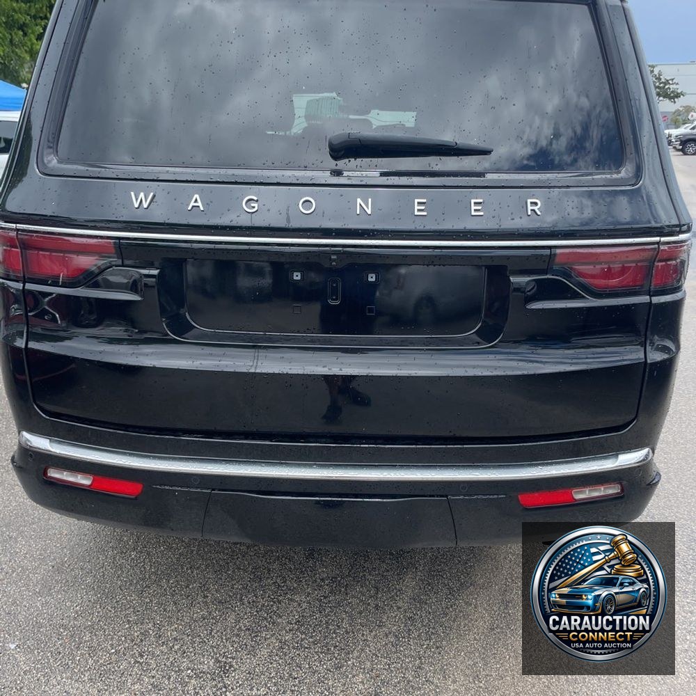 2024 Jeep Wagoneer L Base