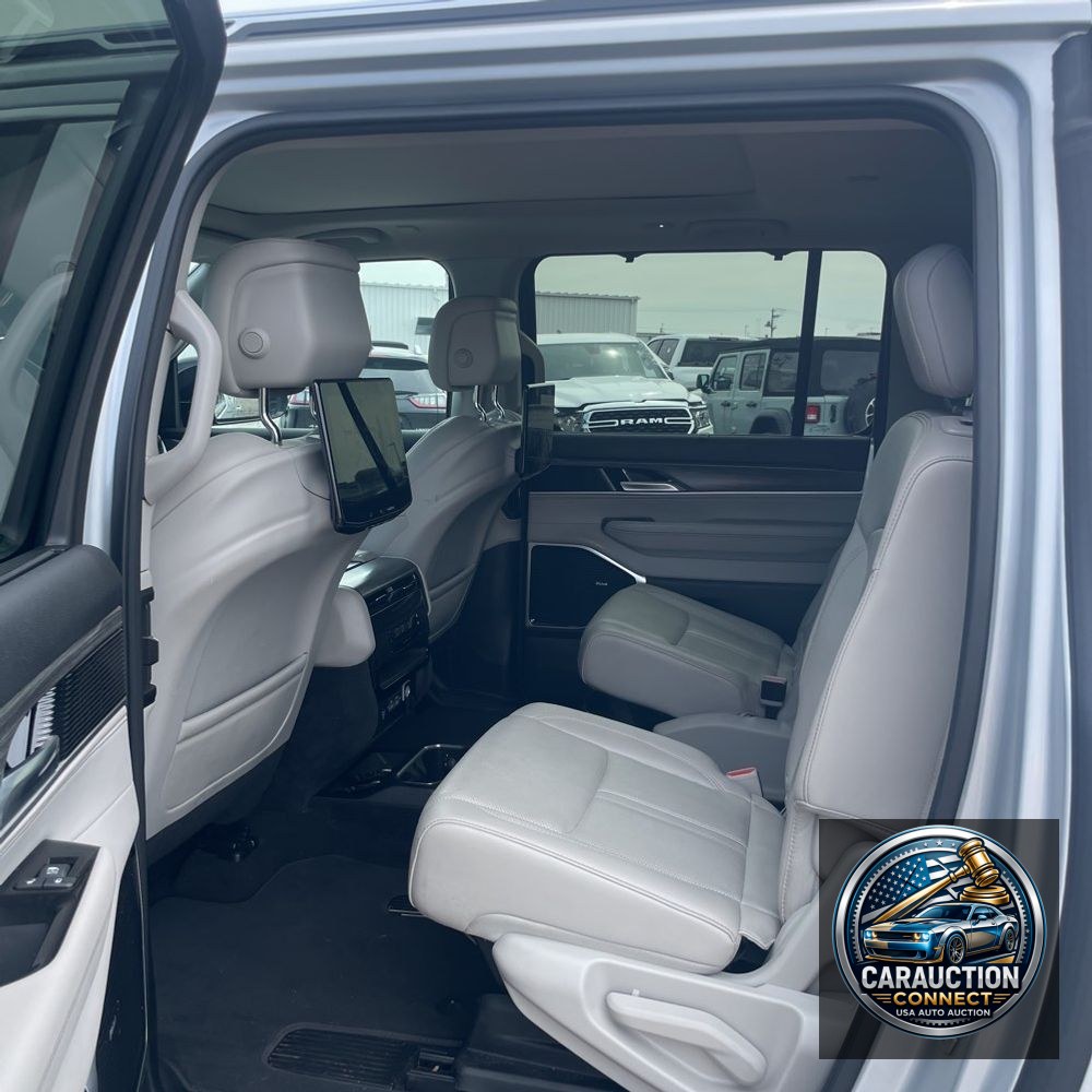 2024 Jeep Wagoneer L Series III