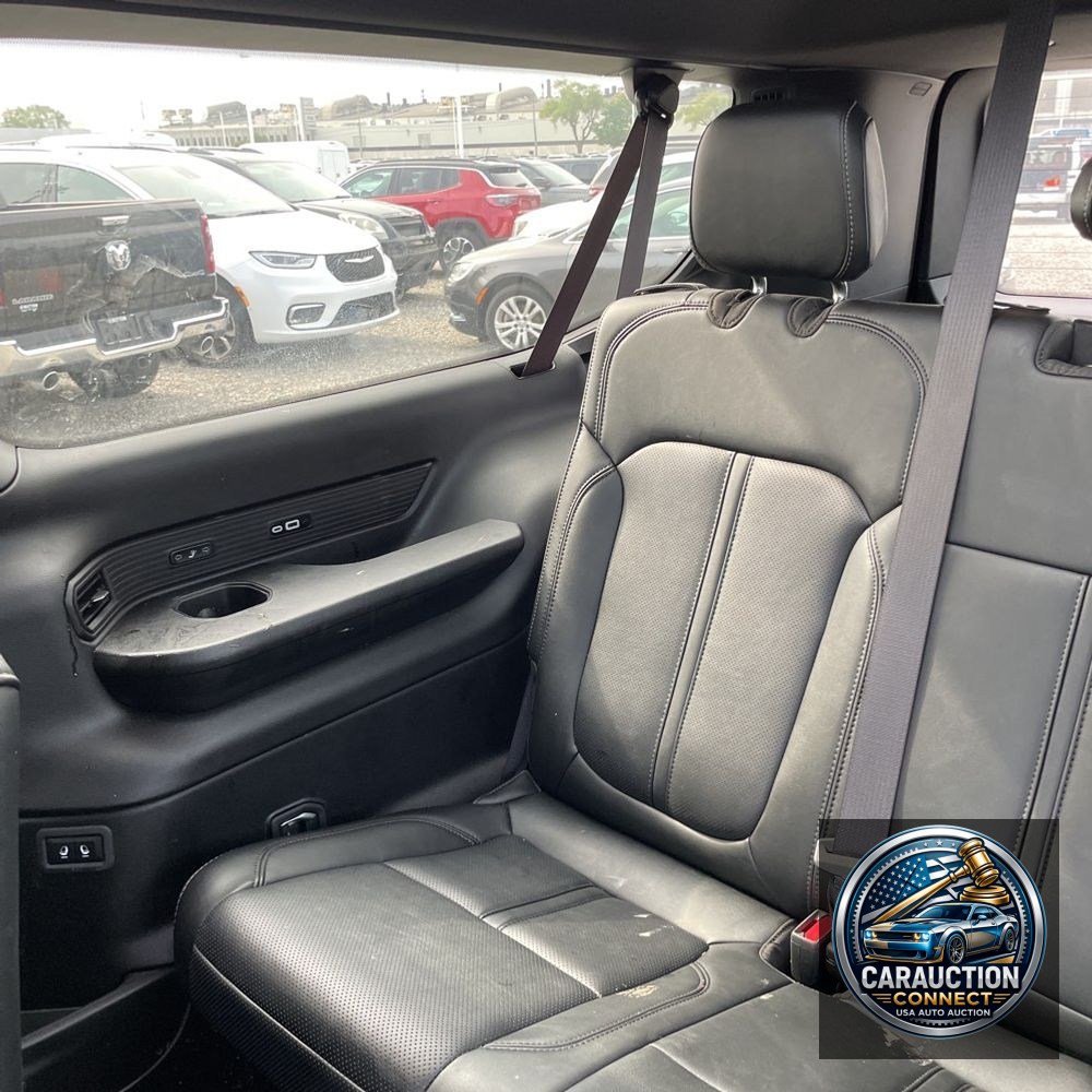 2024 Jeep Wagoneer L Series III