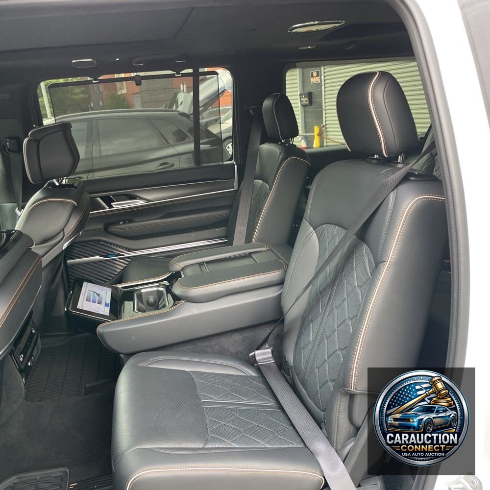 2024 Jeep Grand Wagoneer L Series III Obsidian