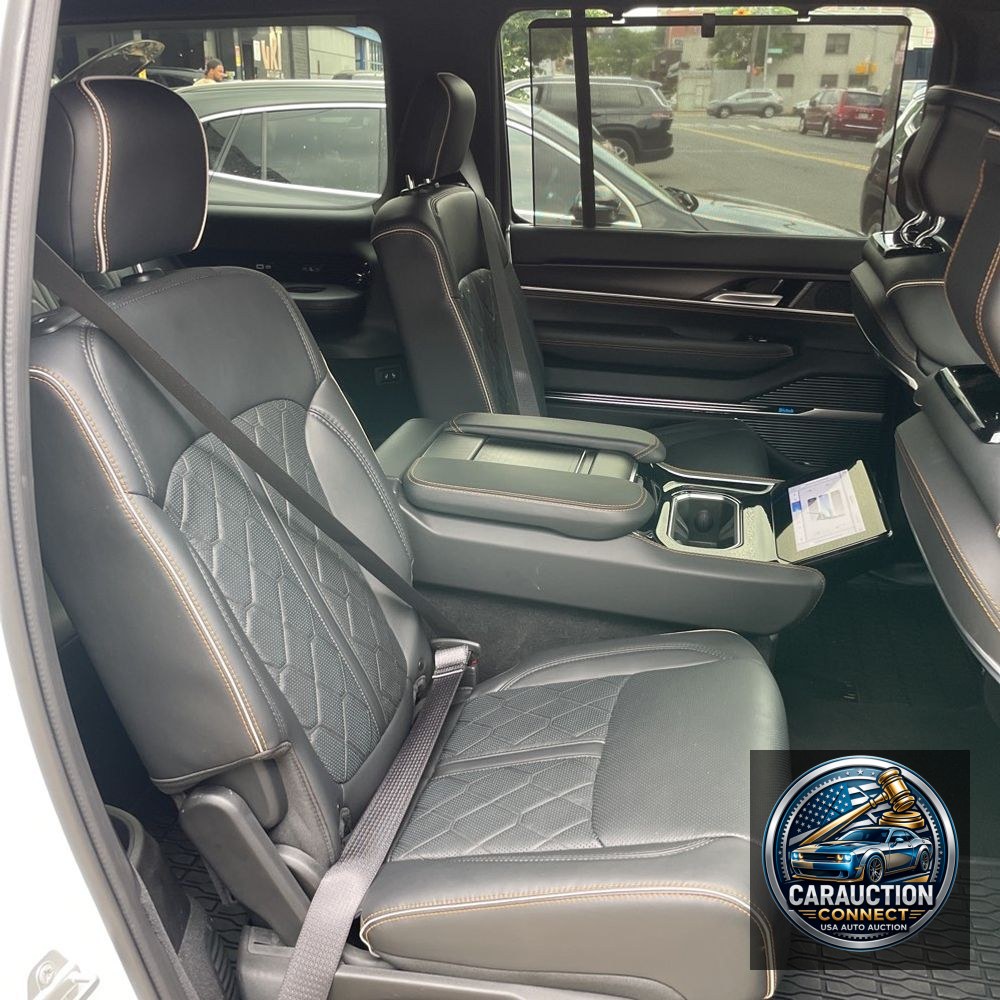 2024 Jeep Grand Wagoneer L Series III Obsidian