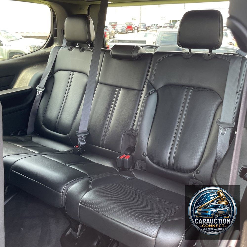 2024 Jeep Wagoneer Base