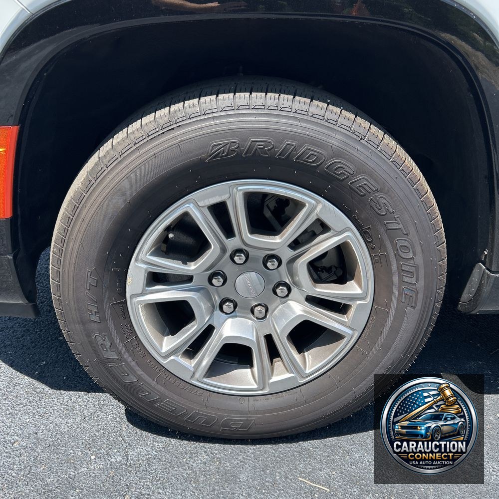 2024 Jeep Wagoneer Base