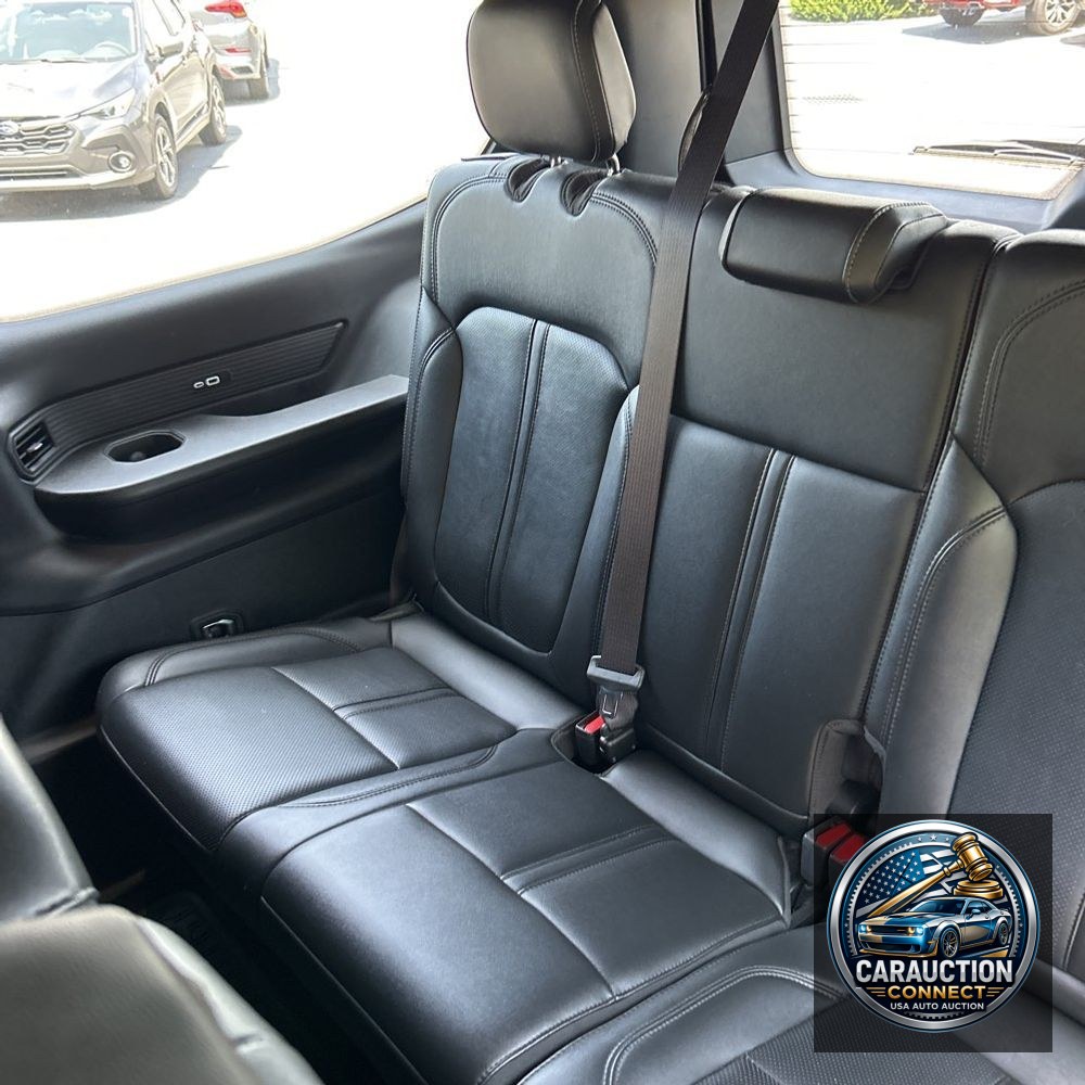 2024 Jeep Wagoneer Base