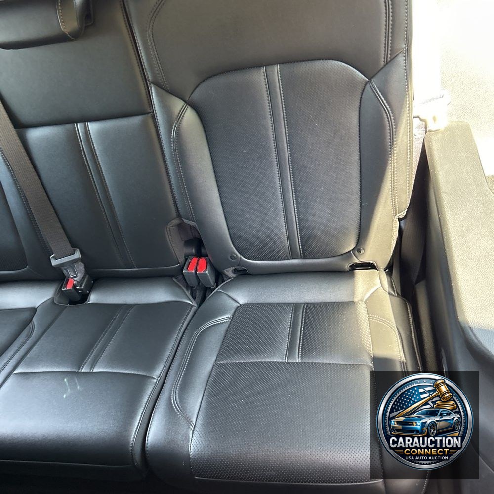2024 Jeep Wagoneer Base
