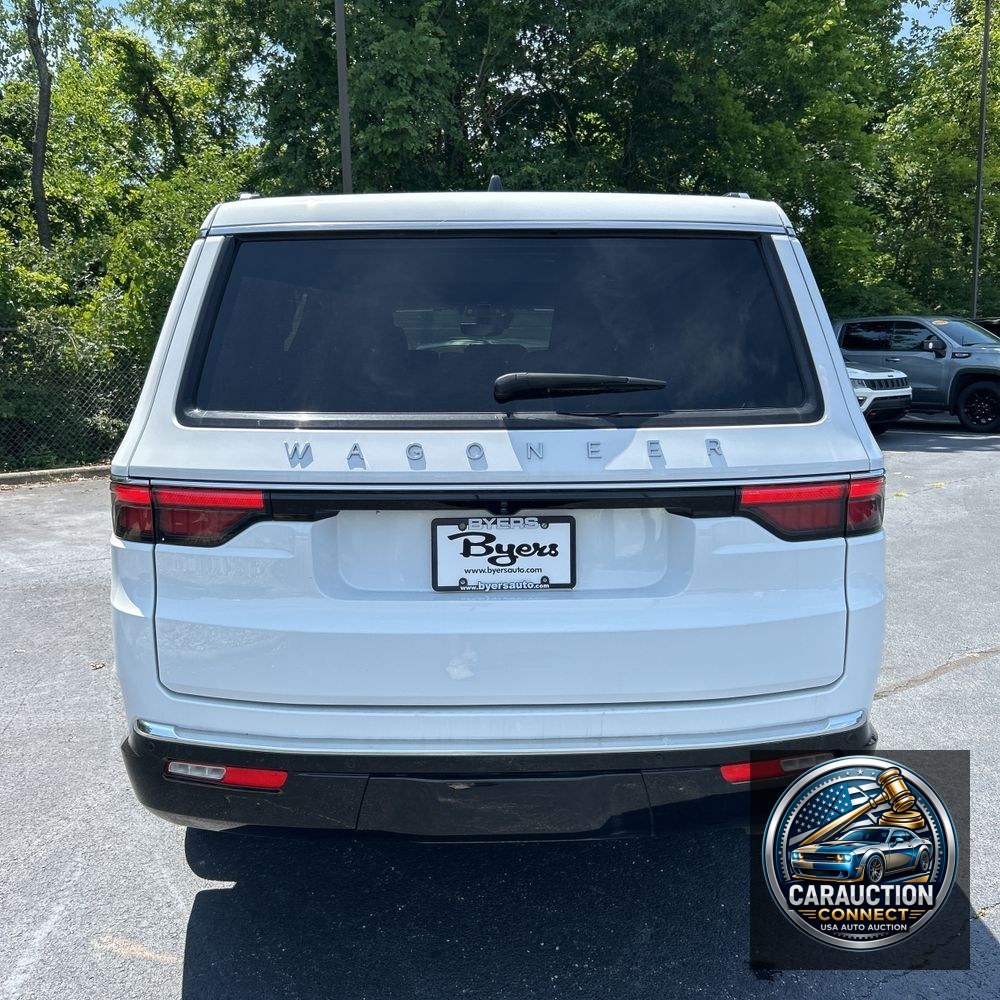 2024 Jeep Wagoneer Base