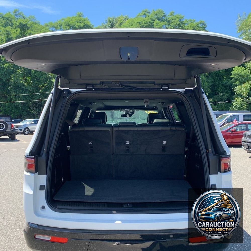 2024 Jeep Wagoneer Carbide