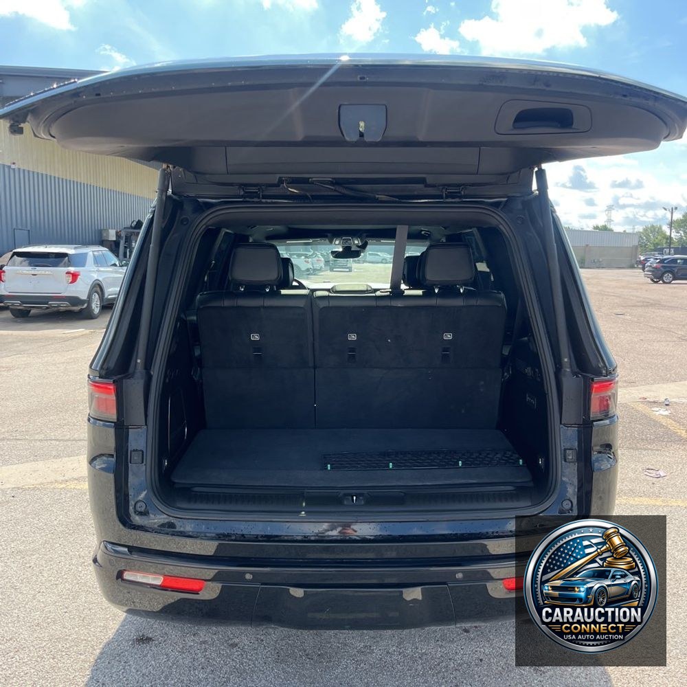 2023 Jeep Wagoneer Carbide