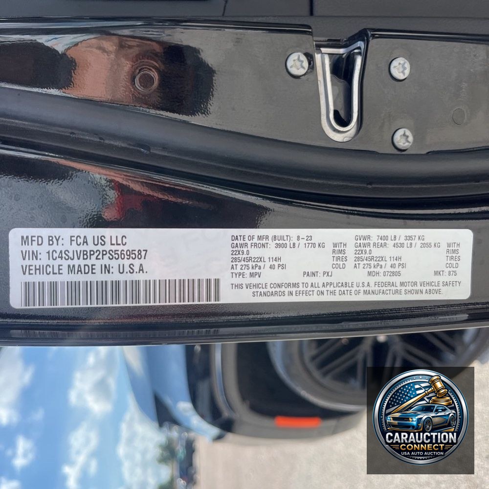 2023 Jeep Wagoneer Carbide