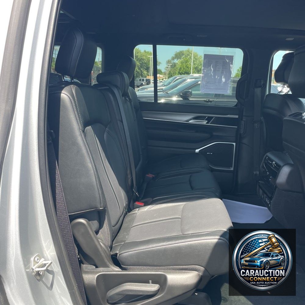 2024 Jeep Wagoneer Carbide