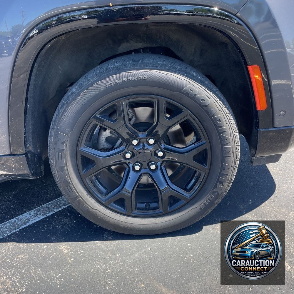 2024 Jeep Wagoneer Series II Carbide