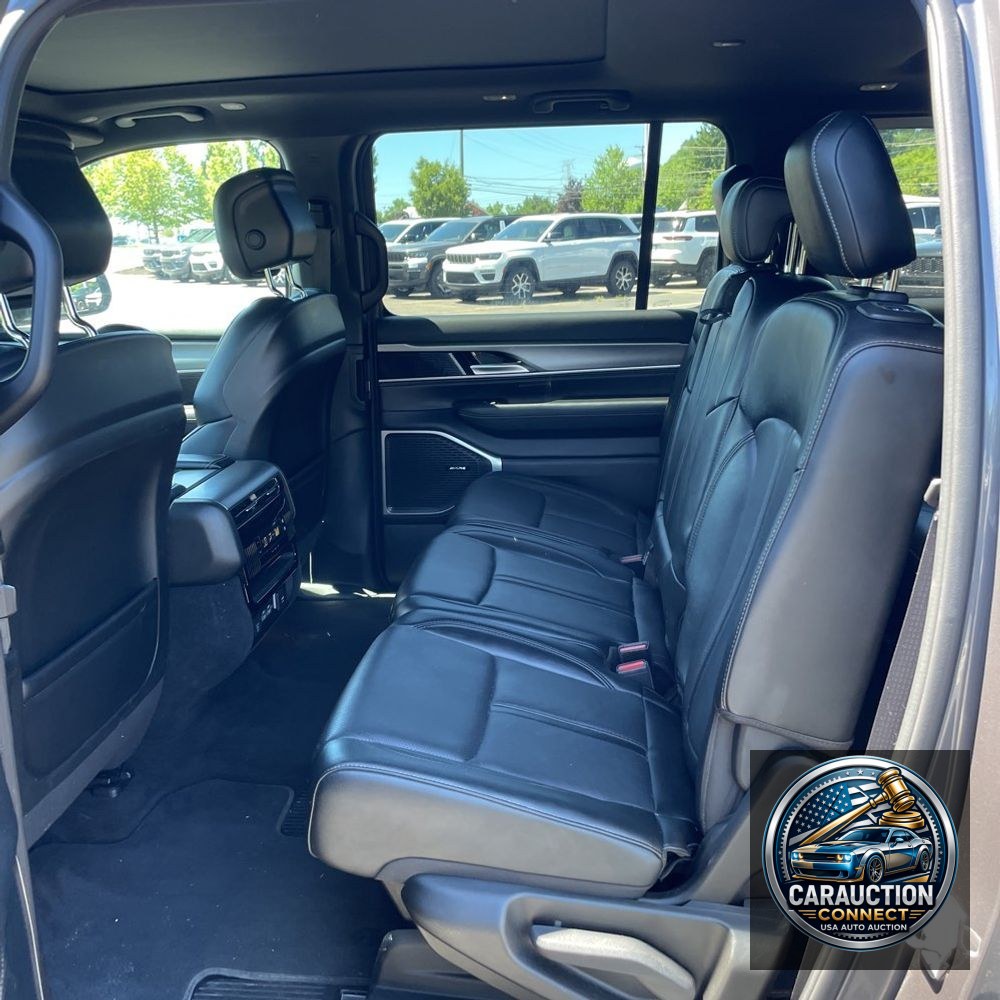 2024 Jeep Wagoneer Series II Carbide