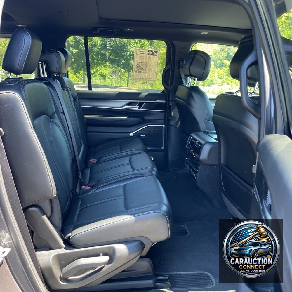 2024 Jeep Wagoneer Series II Carbide