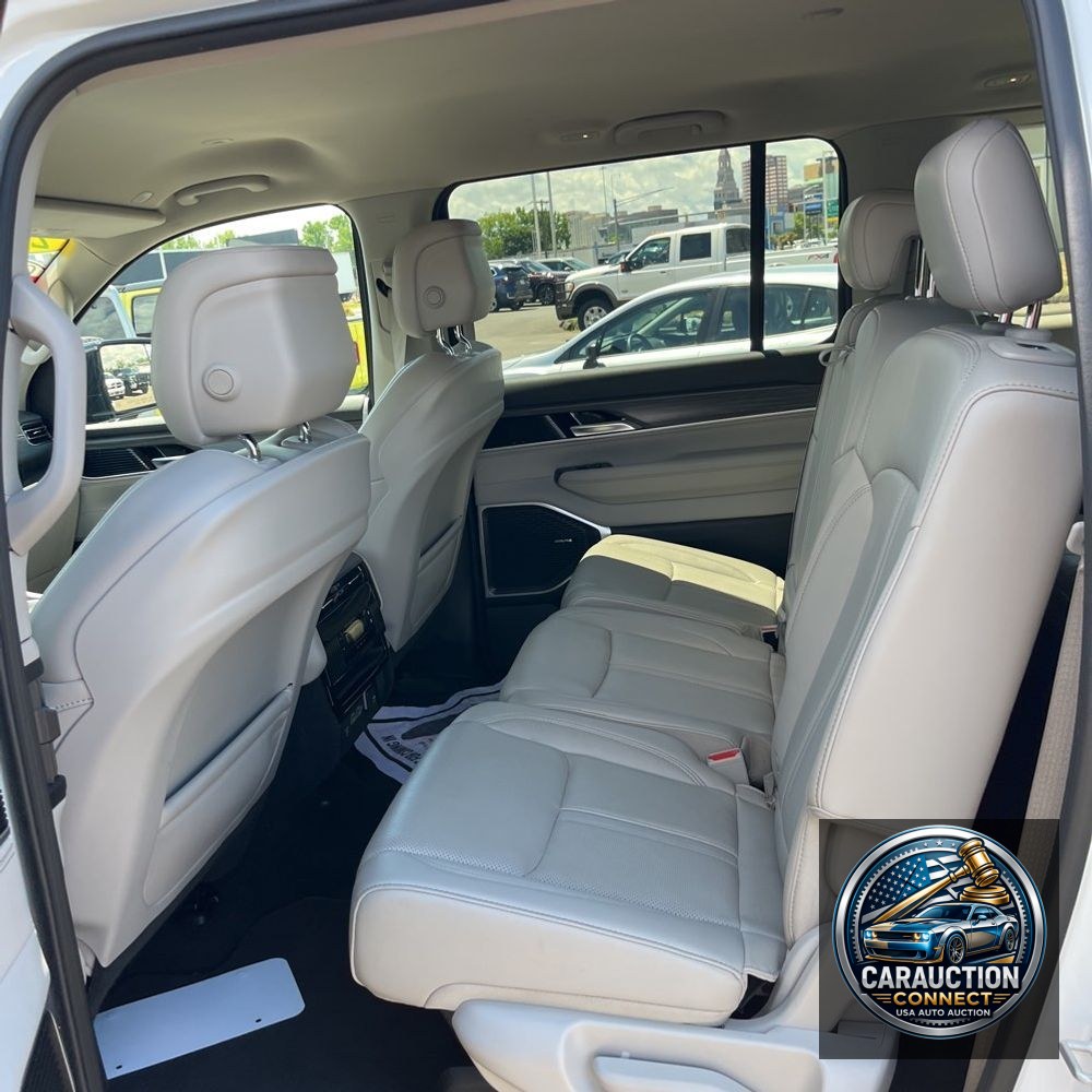 2024 Jeep Wagoneer Series II