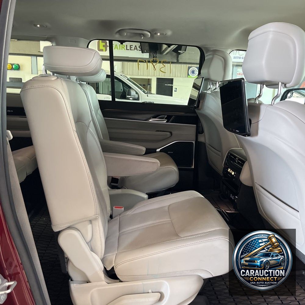 2023 Jeep Wagoneer Series III