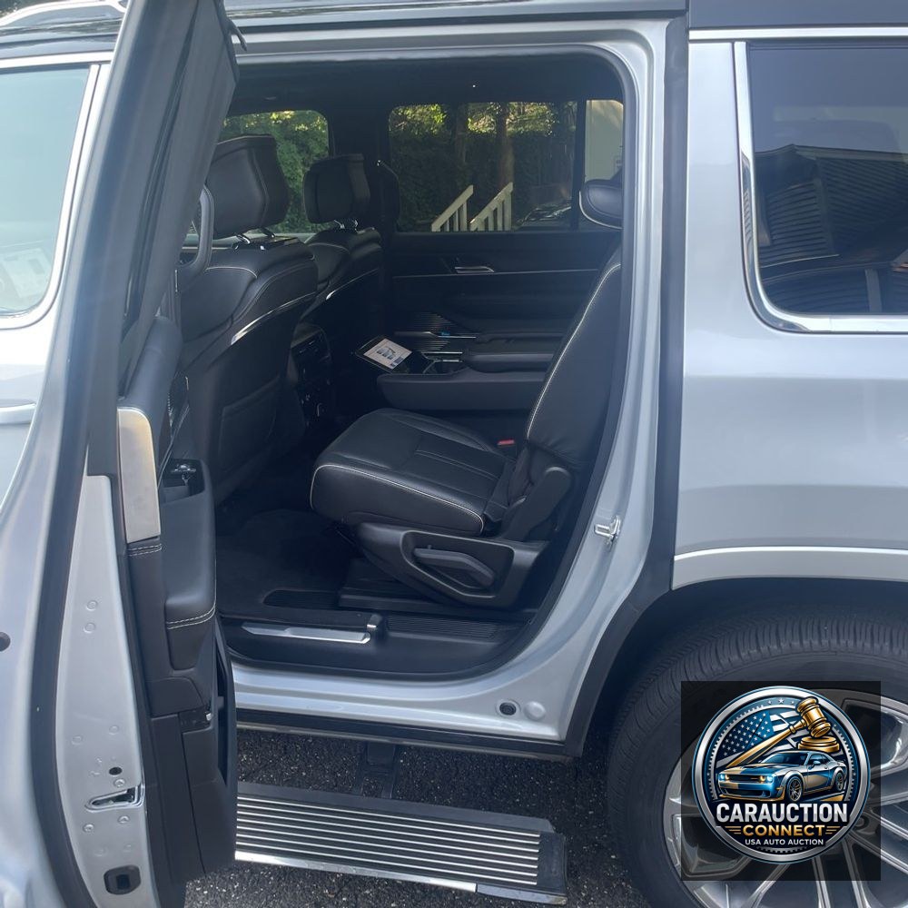 2022 Jeep Grand Wagoneer Series II