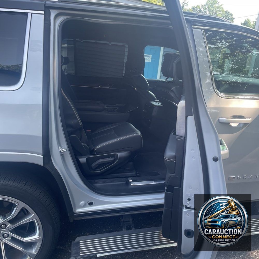 2022 Jeep Grand Wagoneer Series II