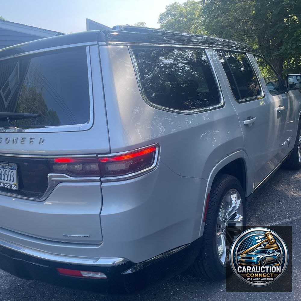 2022 Jeep Grand Wagoneer Series II
