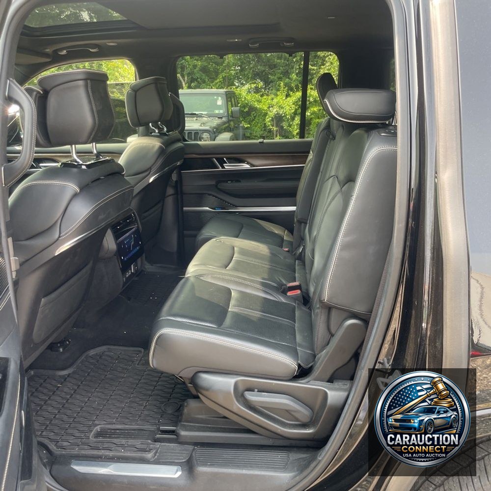 2022 Jeep Grand Wagoneer Series II