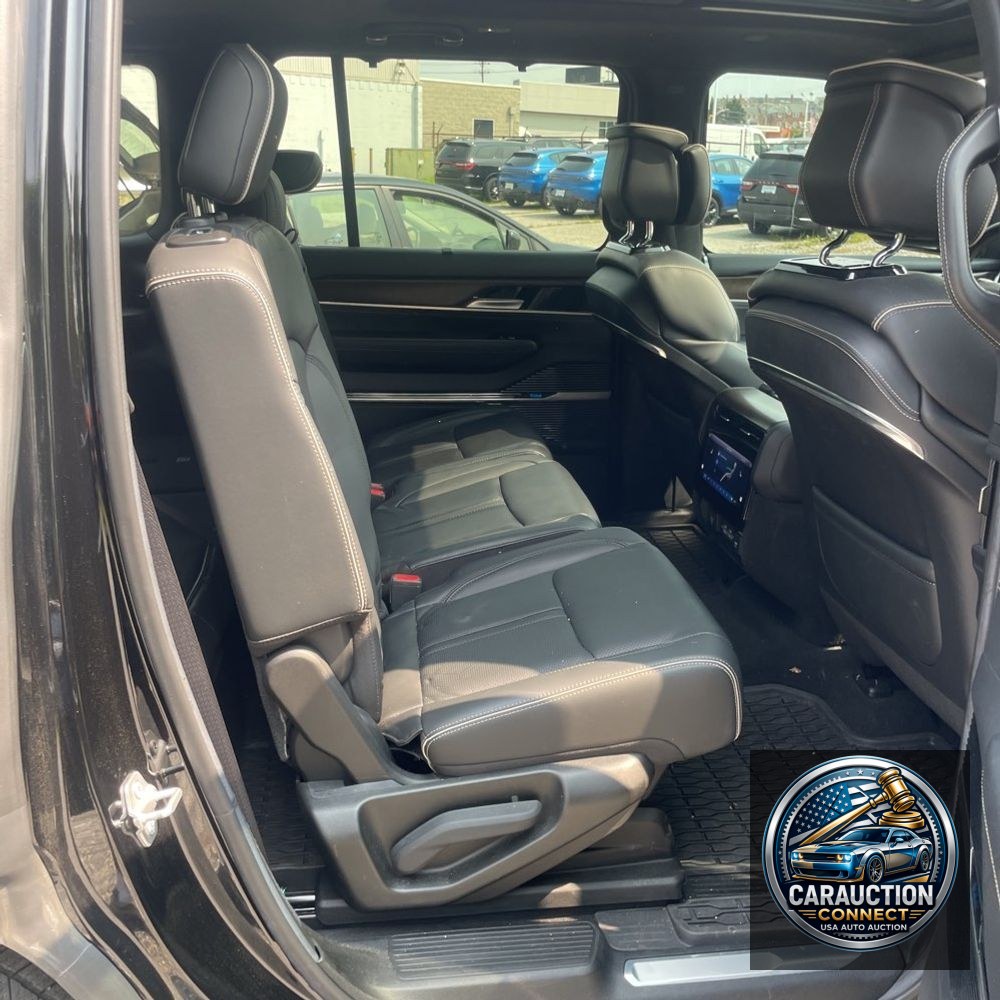 2022 Jeep Grand Wagoneer Series II