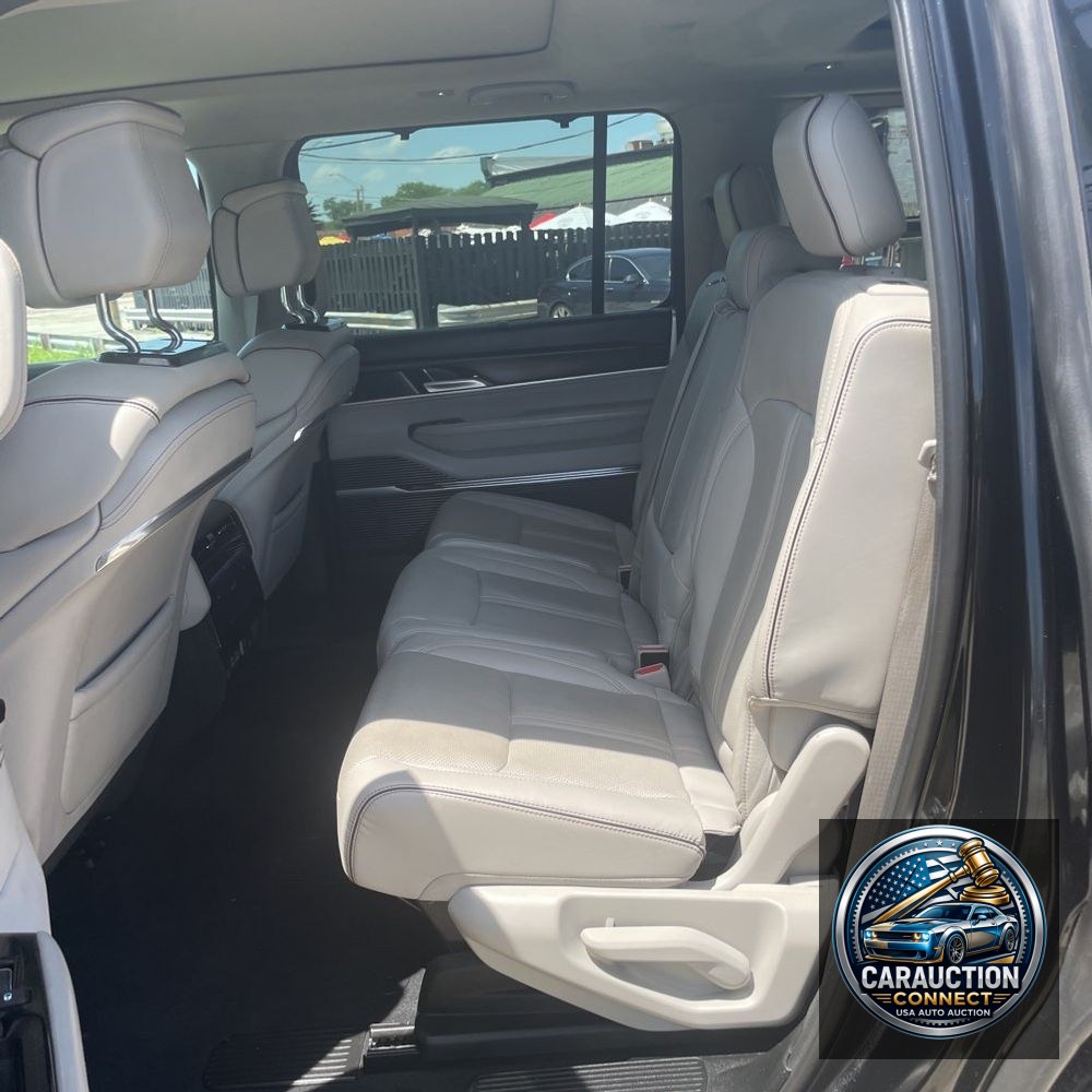 2023 Jeep Grand Wagoneer Series II