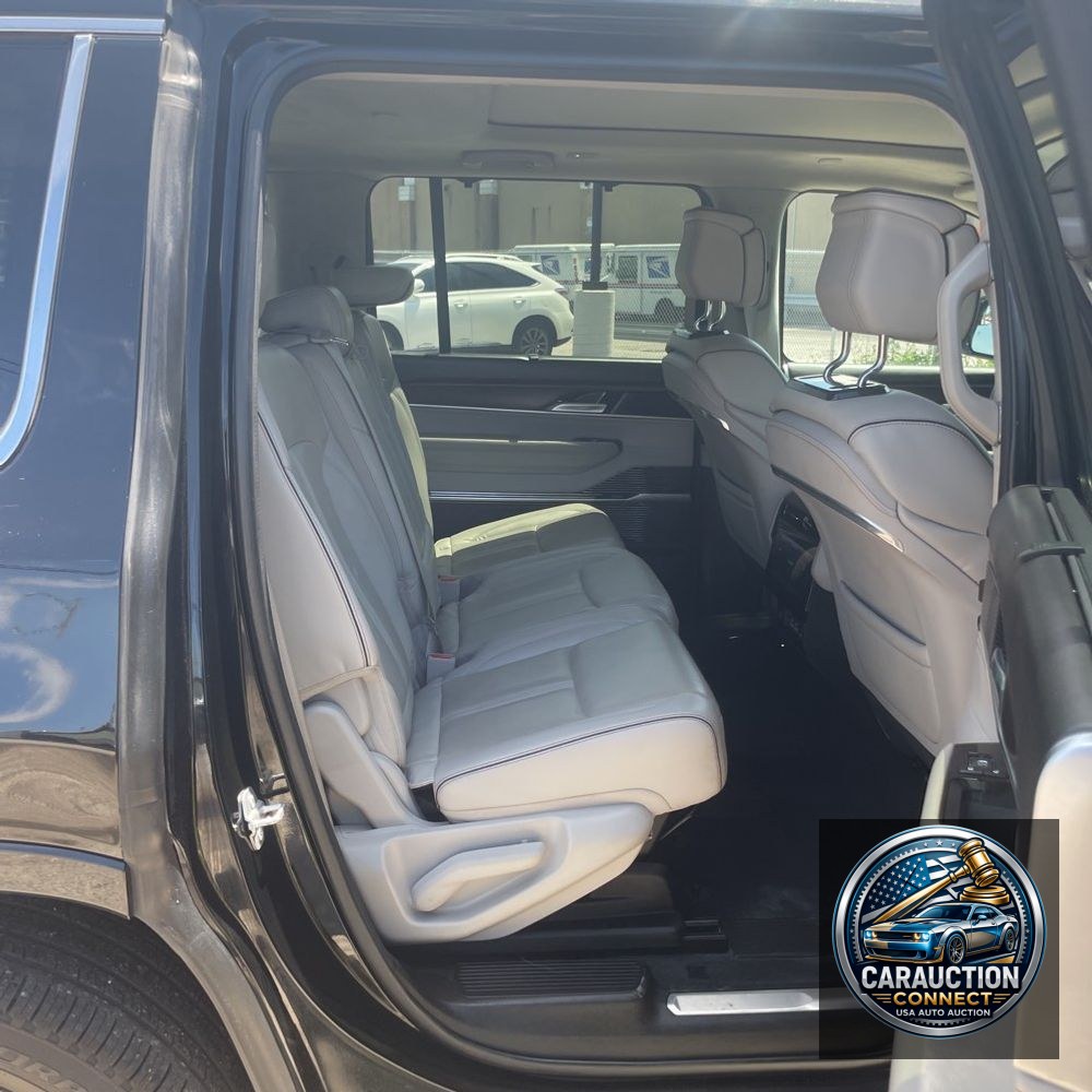 2023 Jeep Grand Wagoneer Series II