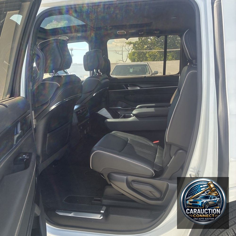 2024 Jeep Grand Wagoneer Obsidian