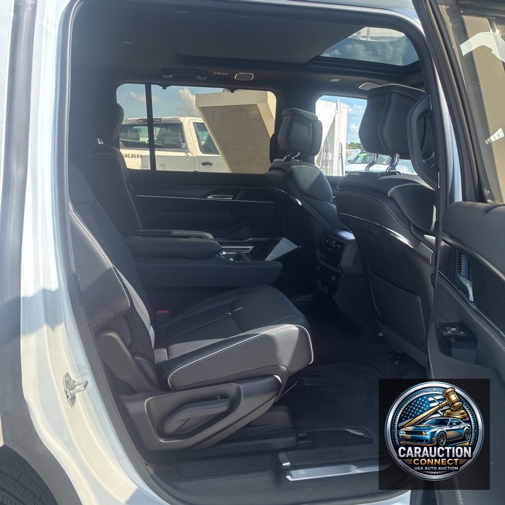 2024 Jeep Grand Wagoneer Obsidian