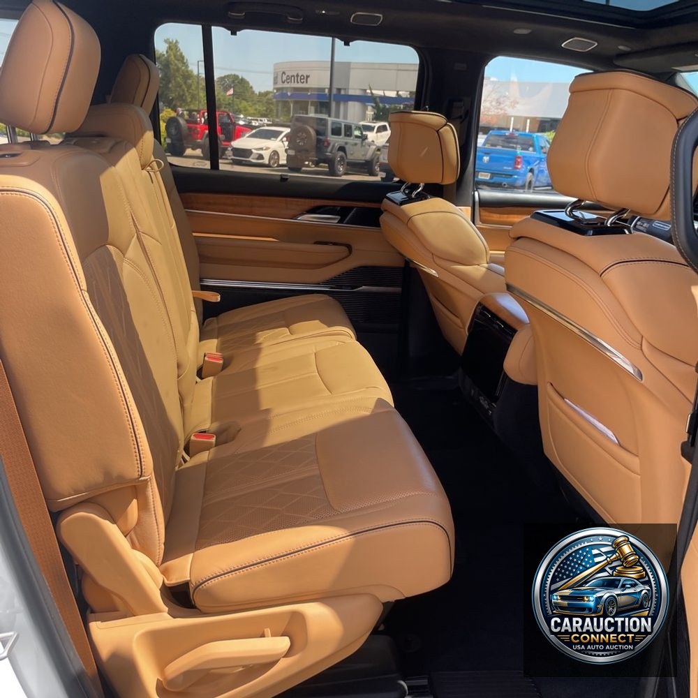 2022 Jeep Grand Wagoneer Series III