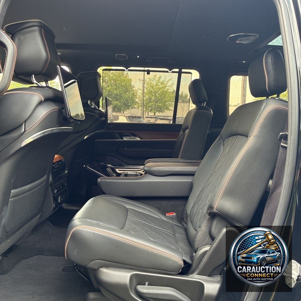 2022 Jeep Grand Wagoneer Series III