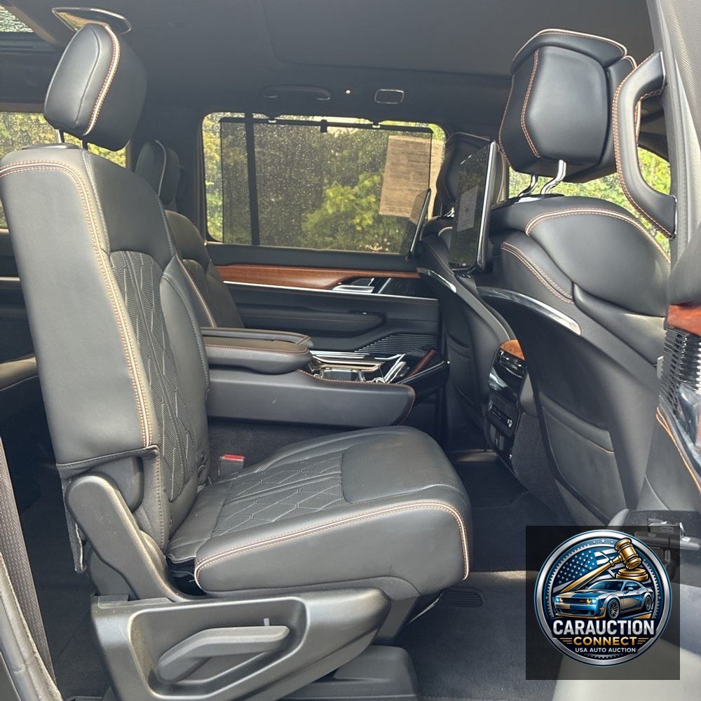 2022 Jeep Grand Wagoneer Series III