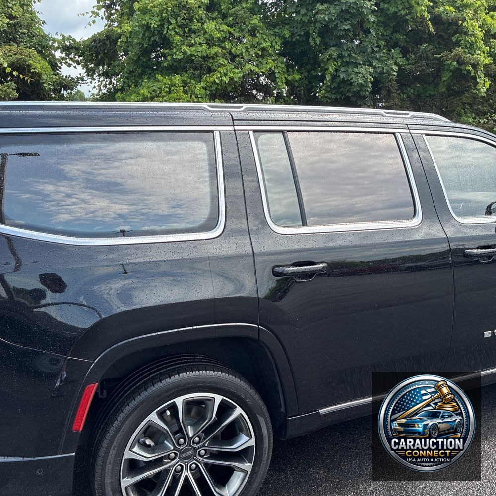 2022 Jeep Grand Wagoneer Series III