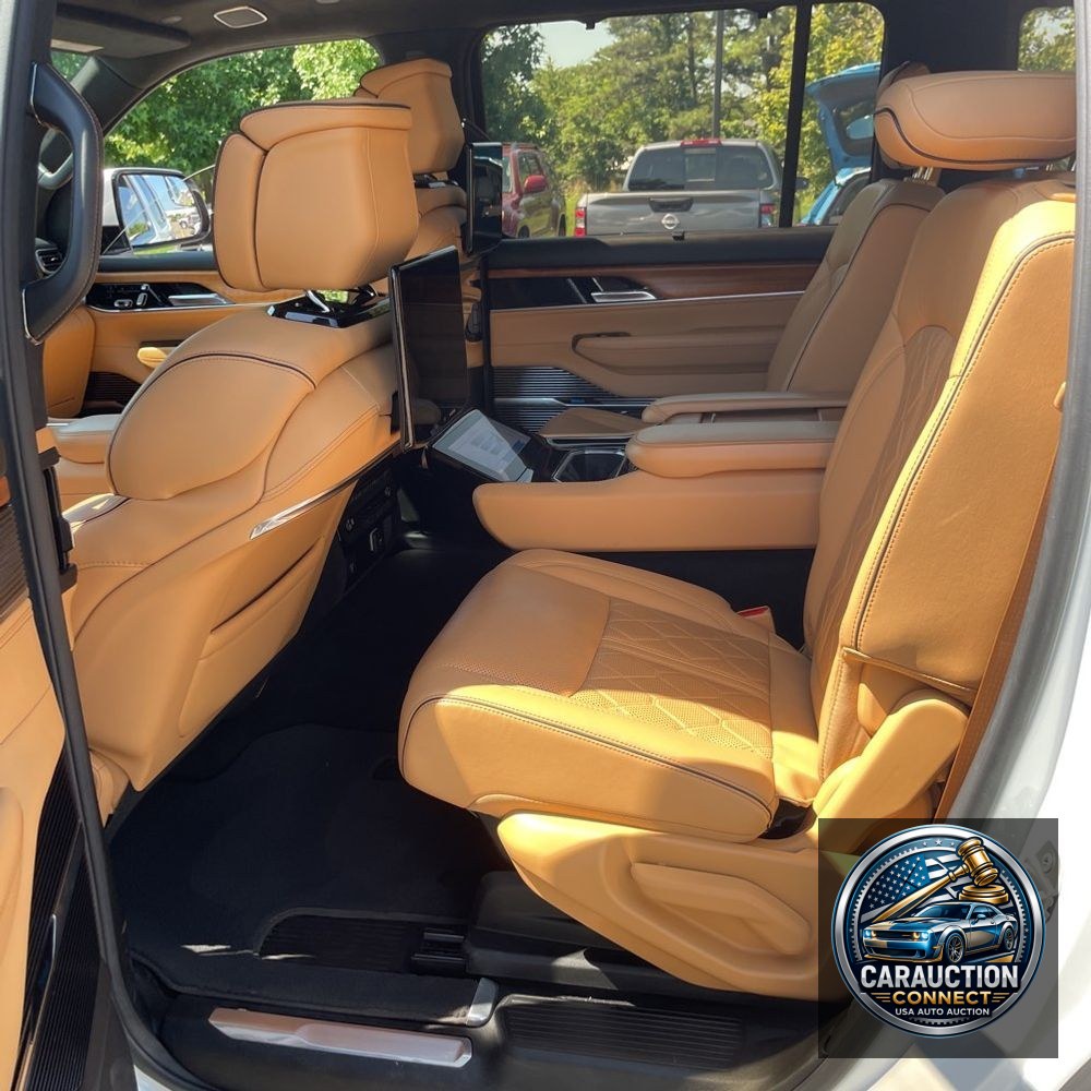 2022 Jeep Grand Wagoneer Series III