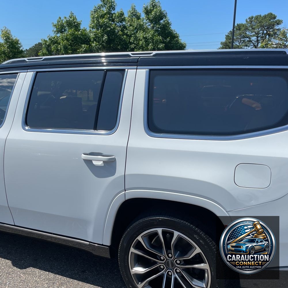 2022 Jeep Grand Wagoneer Series III